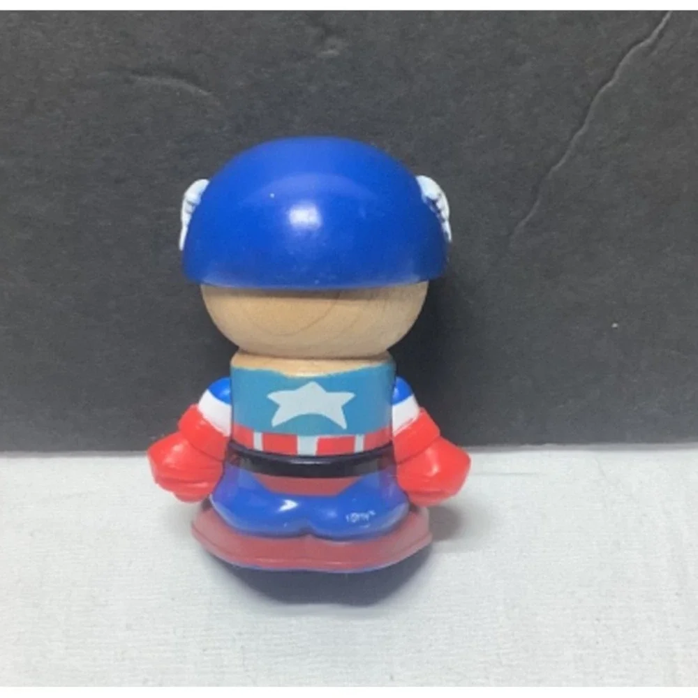 Play town Marvel Captain America Wooden Figurine 2007 2.5